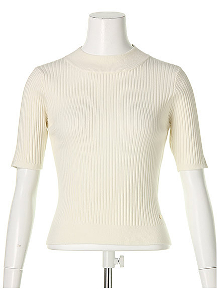 ロゴプレート付きハイネック5分袖ニット