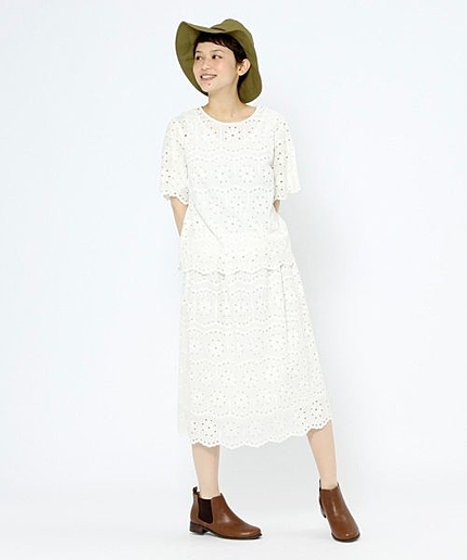 総レース刺繍スカート