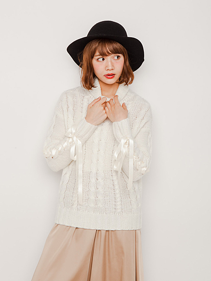 レースアップタートルニット