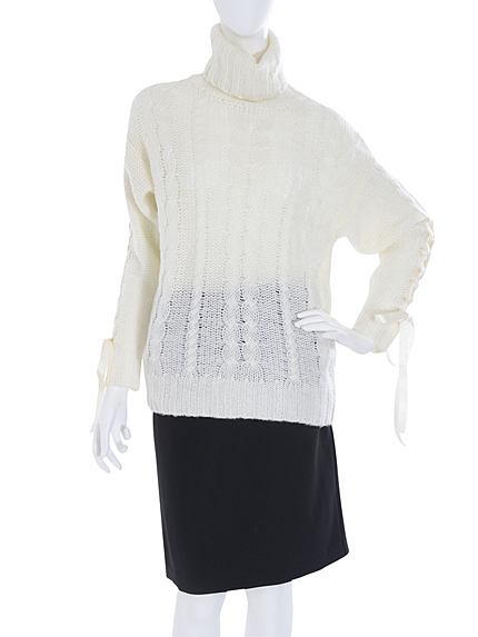 レースアップタートルニット