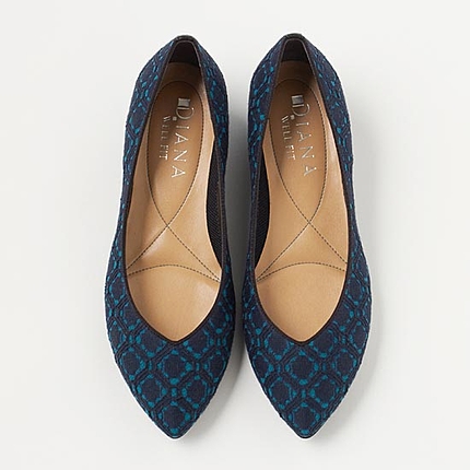 大人コーデのアクセントに★クッション内蔵カッター