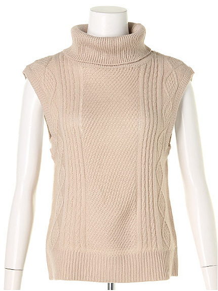 ケーブル編みハイネックニットプルオーバー