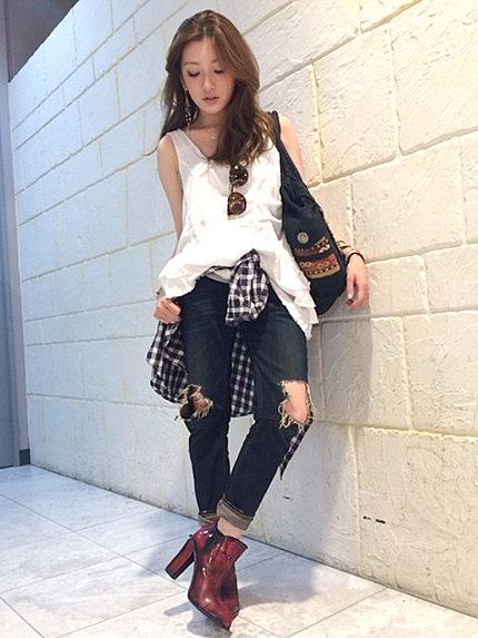 ダークスタッズサルエルデニム