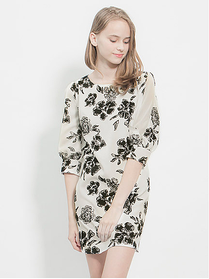 オリジナルフロッキープリントサックワンピース