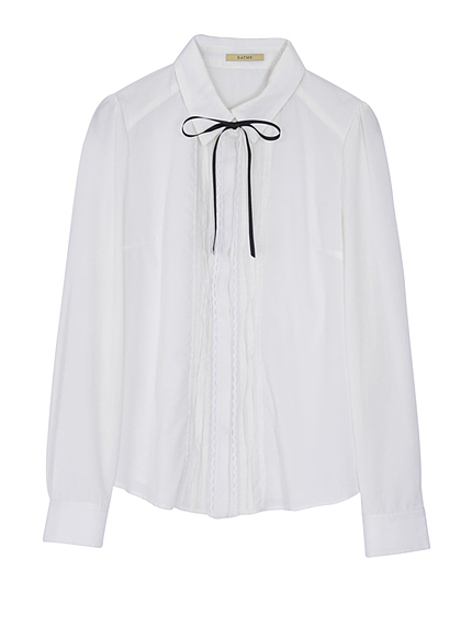 ピンタックブラウス