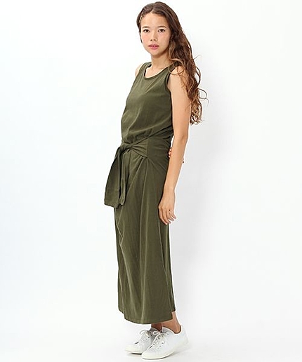 袖付きノースリーブワンピース