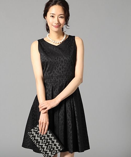 ジャガード/フィット＆フレアタックワンピース