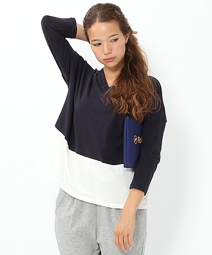 VネックワイドTシャツ