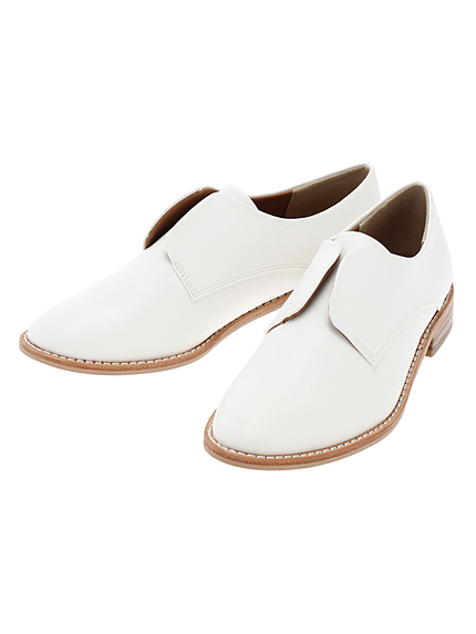 コバステッチフラットシューズ