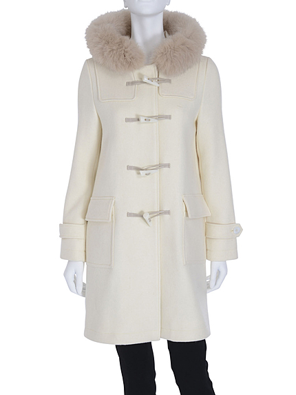 【DUO】 ファー付ロングダッフルコート（オフ）