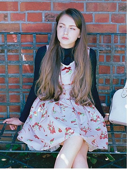 ストロベリーブーケ柄OP