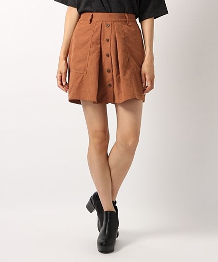 Pタックボタンスカパン