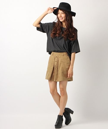 Pタックボタンスカパン