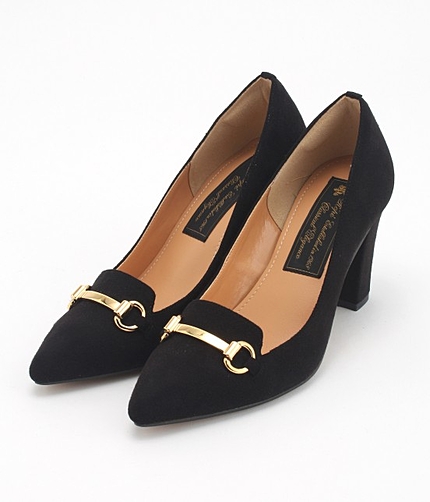 【Oggi11月号掲載】 ポインテッドデザインパンプス