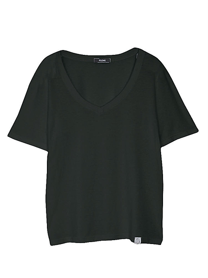 ディープVネックTシャツ