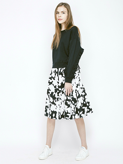 フリルスリーブプルオーバー