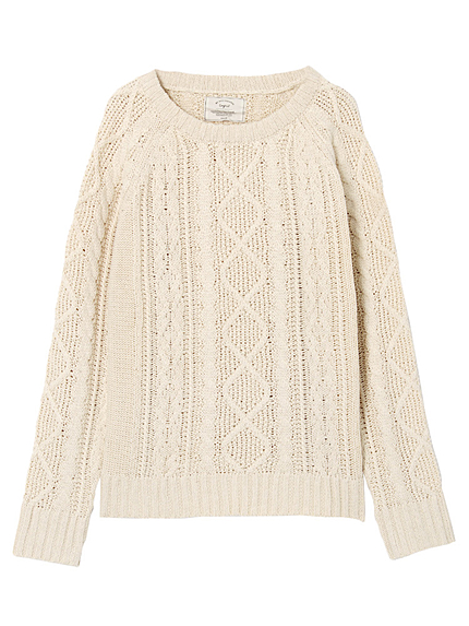 クルーネックケーブルニット