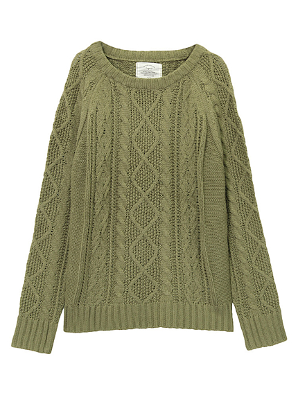 クルーネックケーブルニット