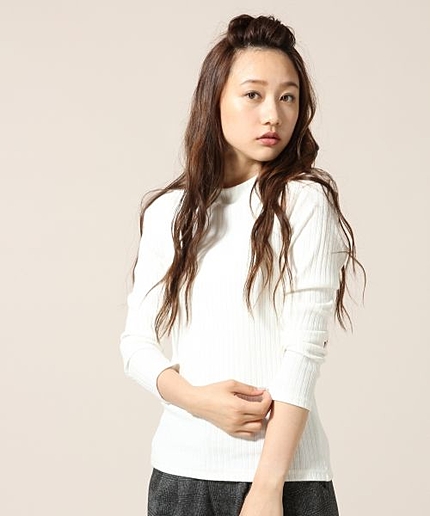 トタンテレコハイネックプルオーバー