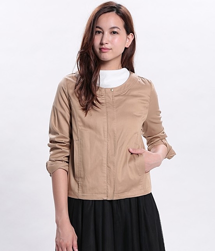 ノーカラーミリタリーブルゾン