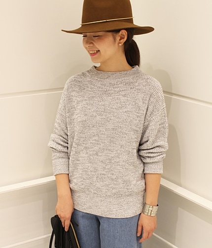 【先行予約】 ボトルネック畦編みニット