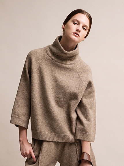 ショートポンチョニットプルオーバー