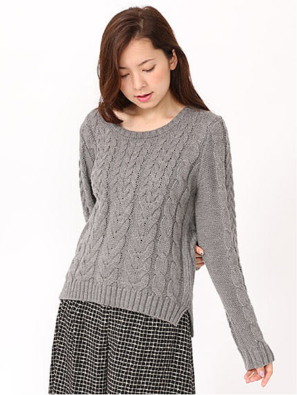 ケーブルニットＴＯＰＳ