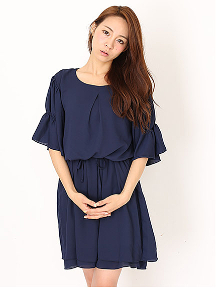 ラッフル袖ワンピース