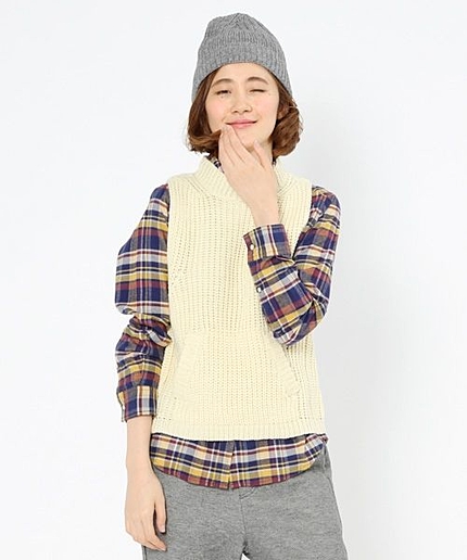 アクリルウール混畔ポケット付きボトルネックベスト