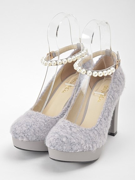 ブークレパンプス