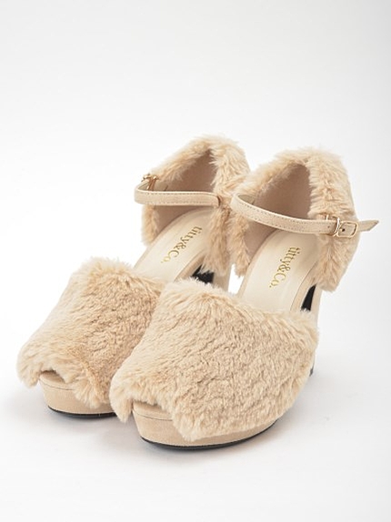 フェイクファーパンプス