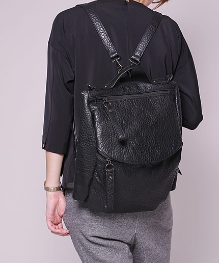 Fレザーリュック