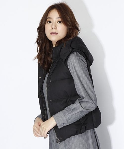 デザインダウンベスト