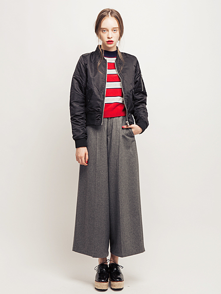 マルチボーダーハイネックニット