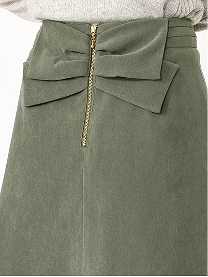 バックリボントラペーズスカート