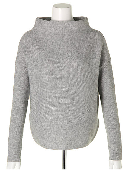 シンプルボトルネックニット