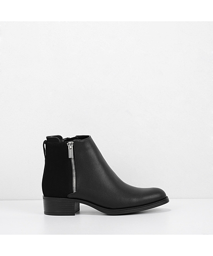 カバードアンクルブーツ / COVERED ANKLE BOOTS