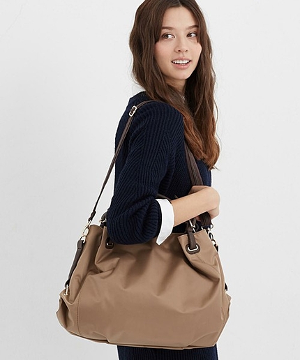 CR ナイロンショルダーバッグ