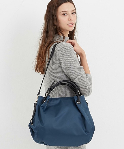 CR ナイロンショルダーバッグ