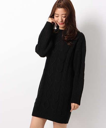 ケーブルニットワンピース