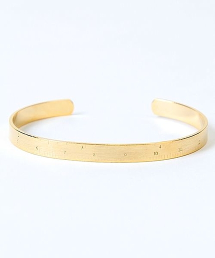 スケールモチーフバングル