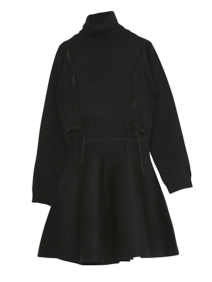 レースアップニットワンピース