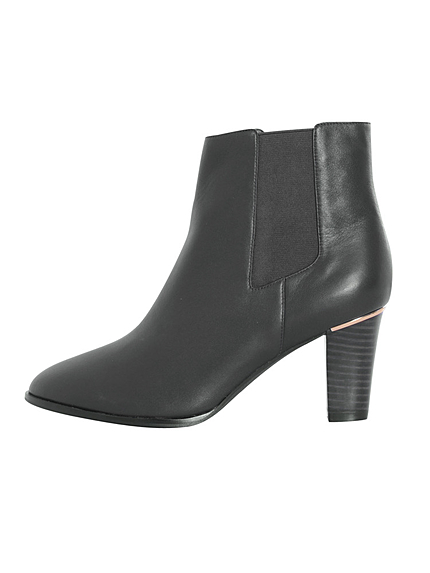 サイドゴアショートブーツ