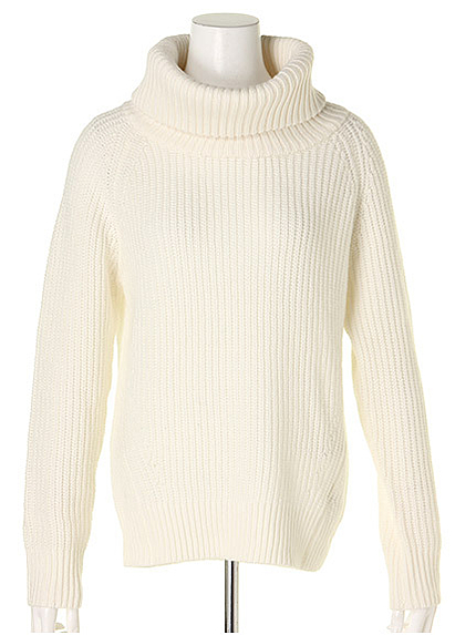 リブタートルカラーニット