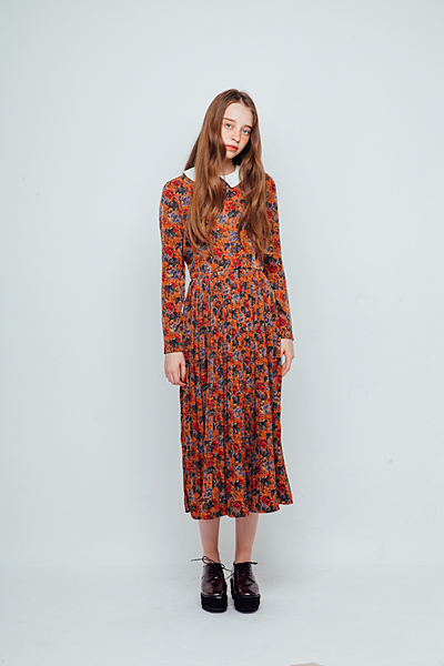 レトロ衿付きプリーツOP