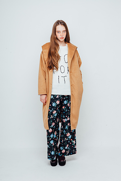 フーデッドガウンコート