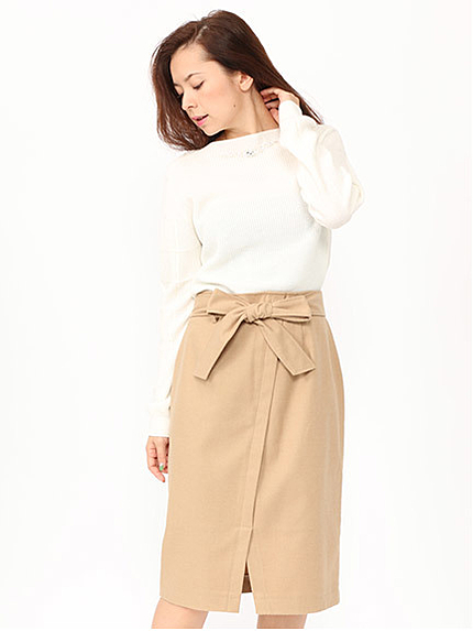 スリットタイトスカート