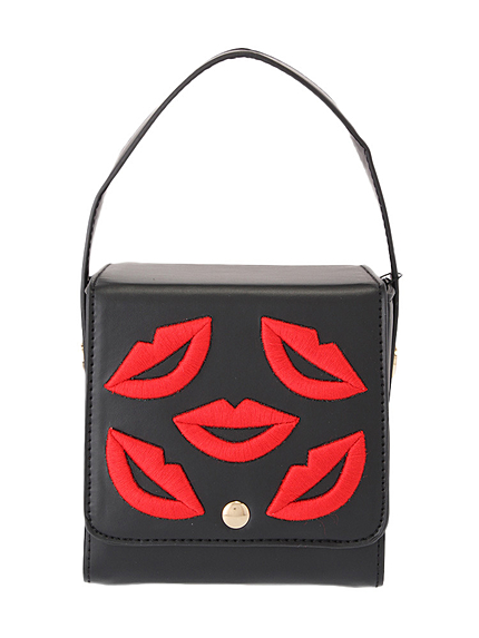 リップ刺繍BAG