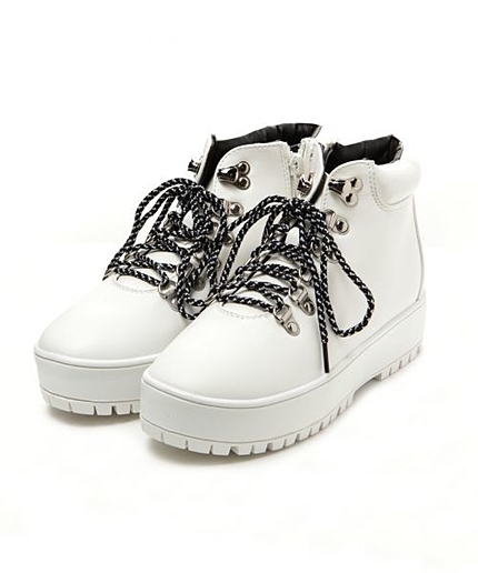 アツゾコマウンテンブーツ