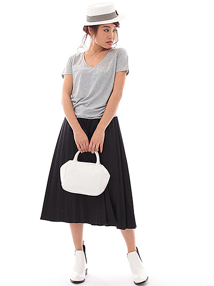 プリーツスカート